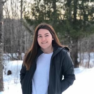 Meet your Posher, Evana